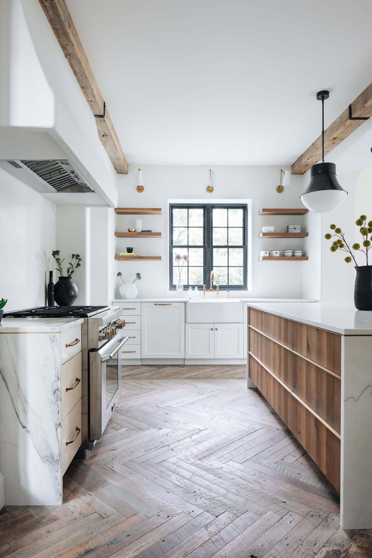 Luxurious Neutral Kitchen with a Rustic Twist COCOCOZY