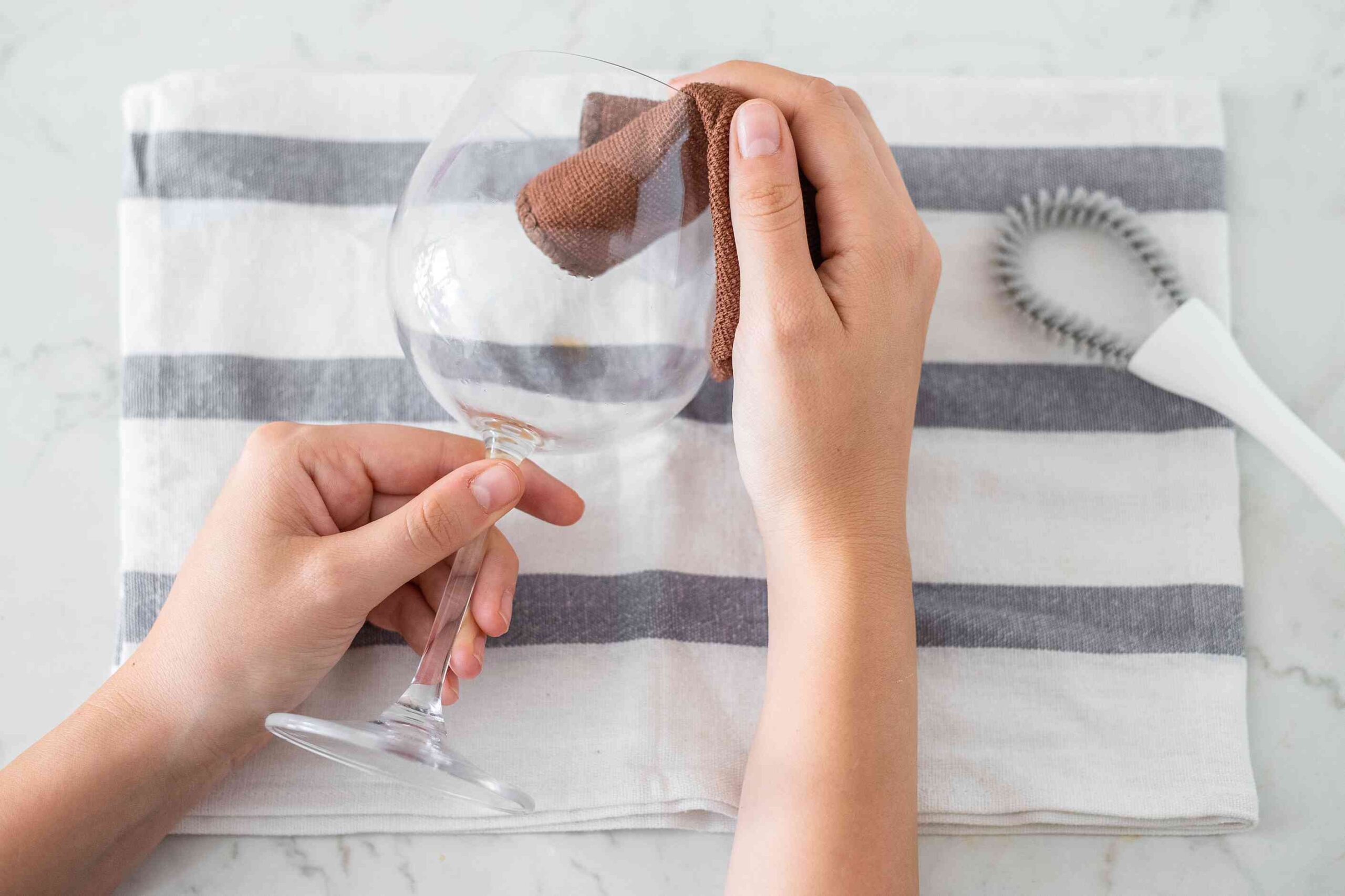 Discover ways to Clear Wine Glasses Accurately